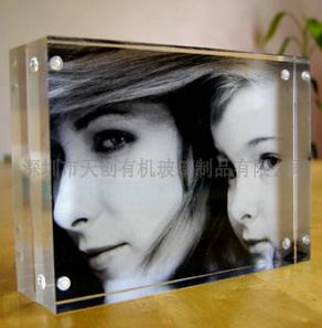 有機(jī)玻璃相架的亮點(diǎn)在哪？